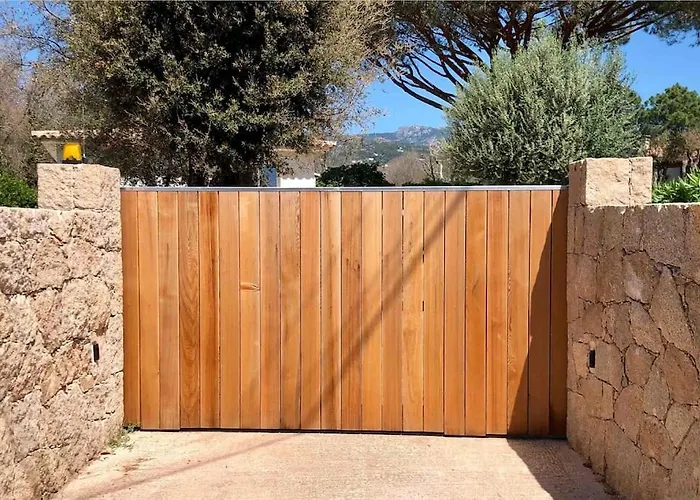 En Pierre U Pinu, 2 Personnes, Muratello, 6 Kms De Vecchio