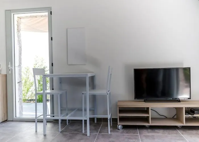 En Pierre U Pinu, 2 Personnes, Muratello, 6 Kms De Vecchio * Porto Vecchio